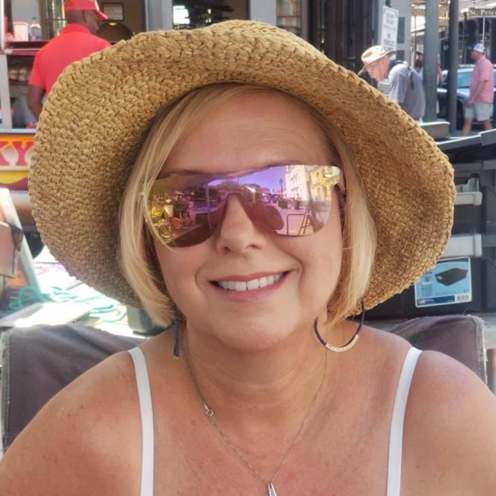 Meet your Posher, Naomi